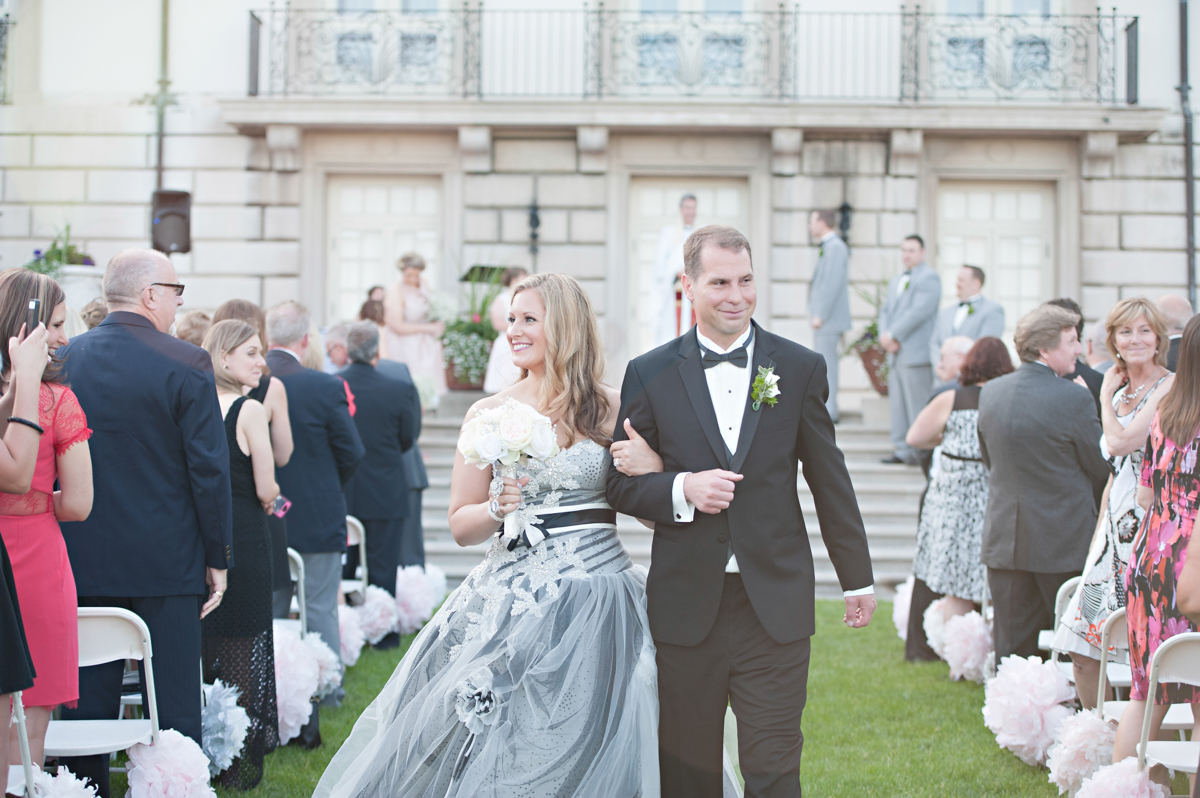 Romantic Outdoor Ceremony at Sunset l Grosse Pointe War Memorial Wedding