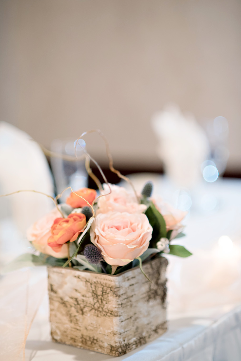 An Autumn wedding at Zuccaros in Clinton Township Michigan by Kari Dawson