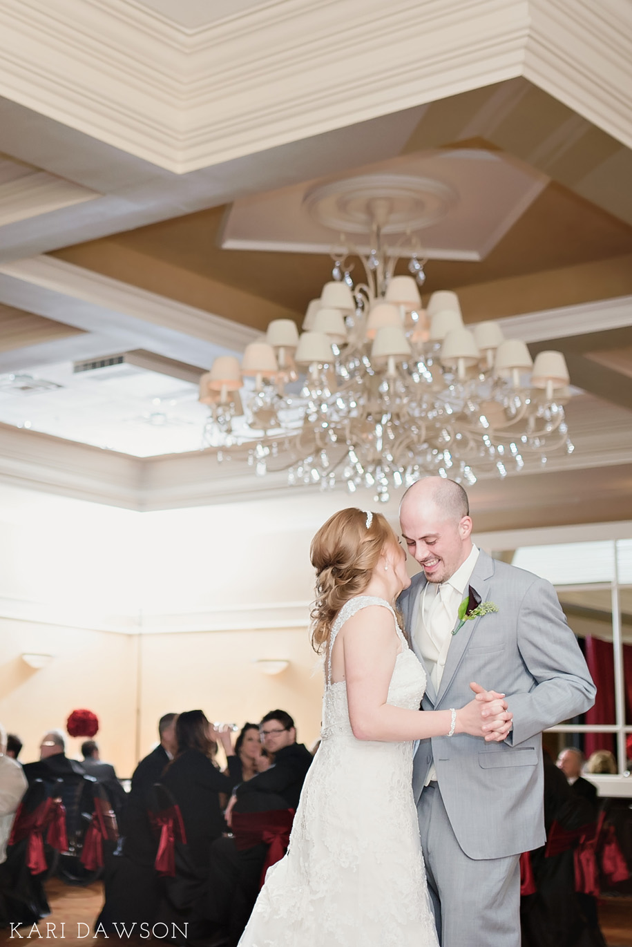 Romantic Winter Wedding with a Red and White Color Pallete-97