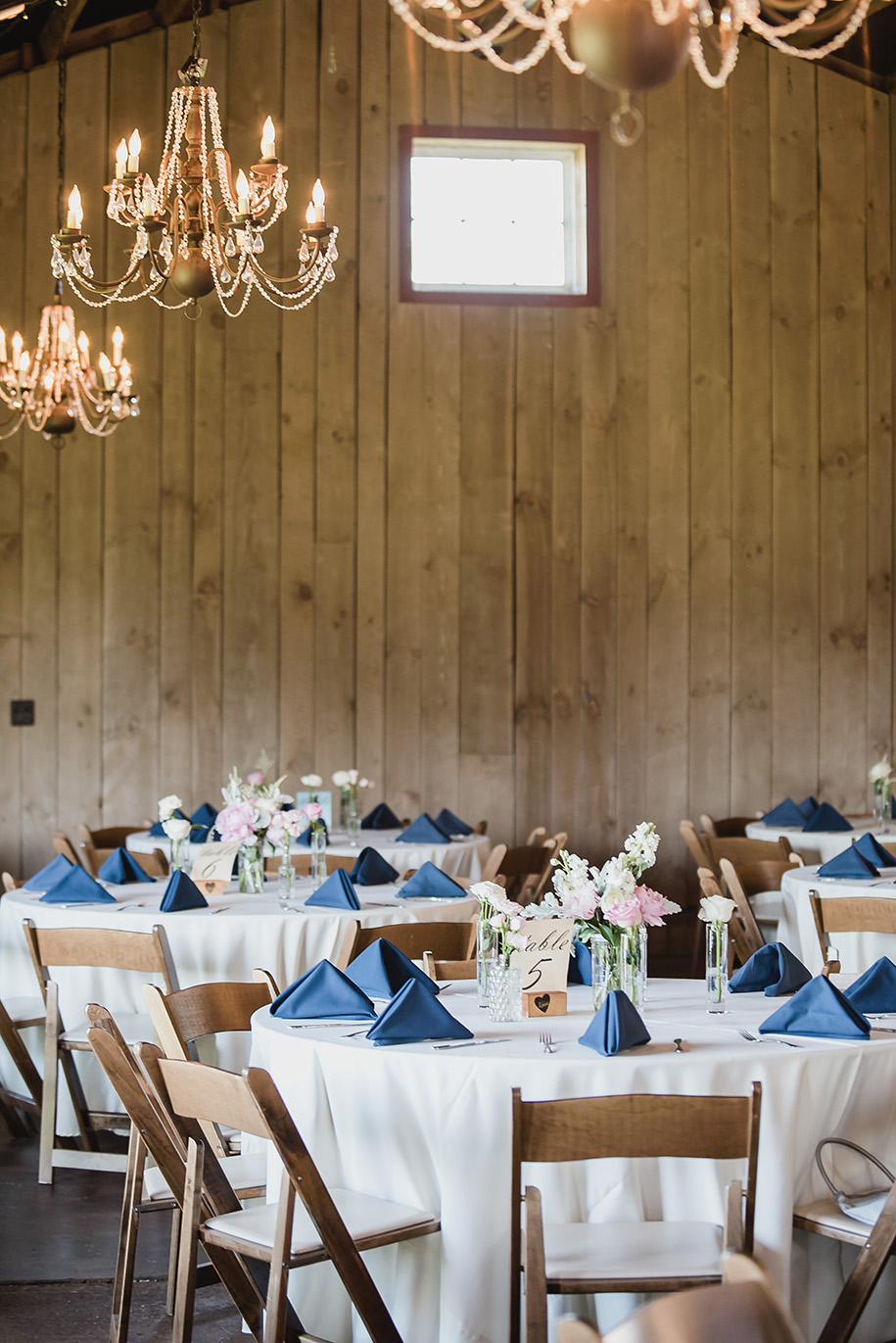 the valley at frutig farms outdoor barn wedding127