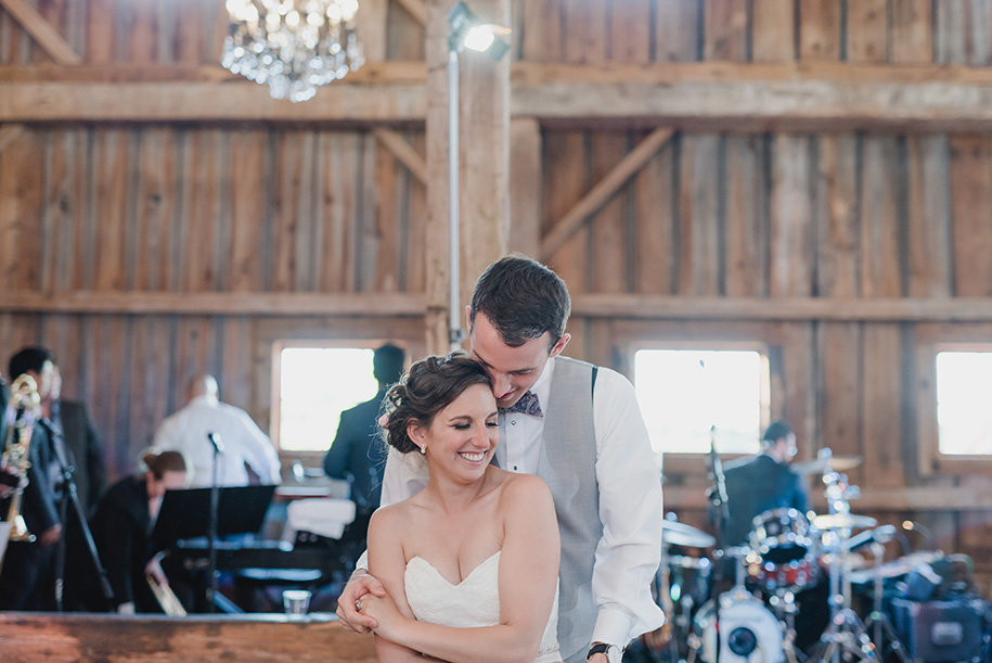 the valley at frutig farms outdoor barn wedding142