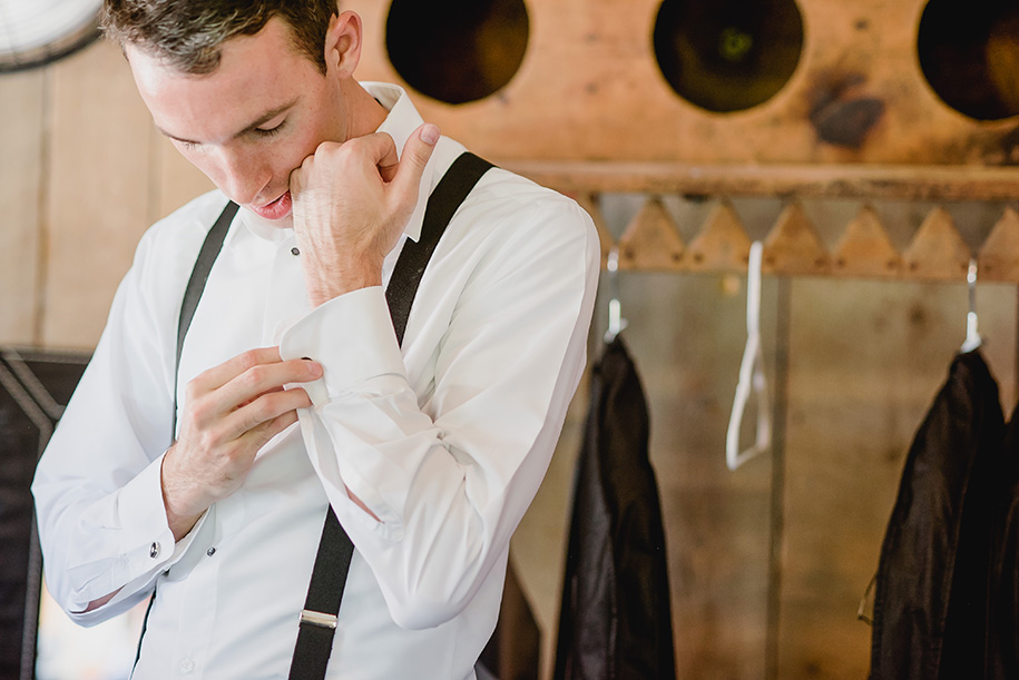 the valley at frutig farms outdoor barn wedding17