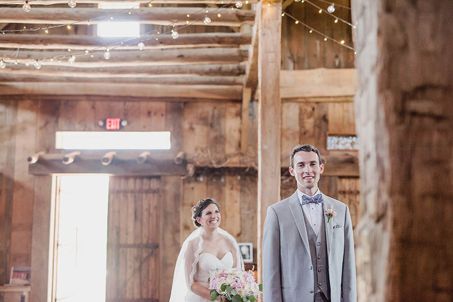 the valley at frutig farms outdoor barn wedding36