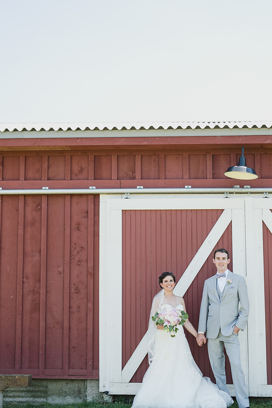 the valley at frutig farms outdoor barn wedding41