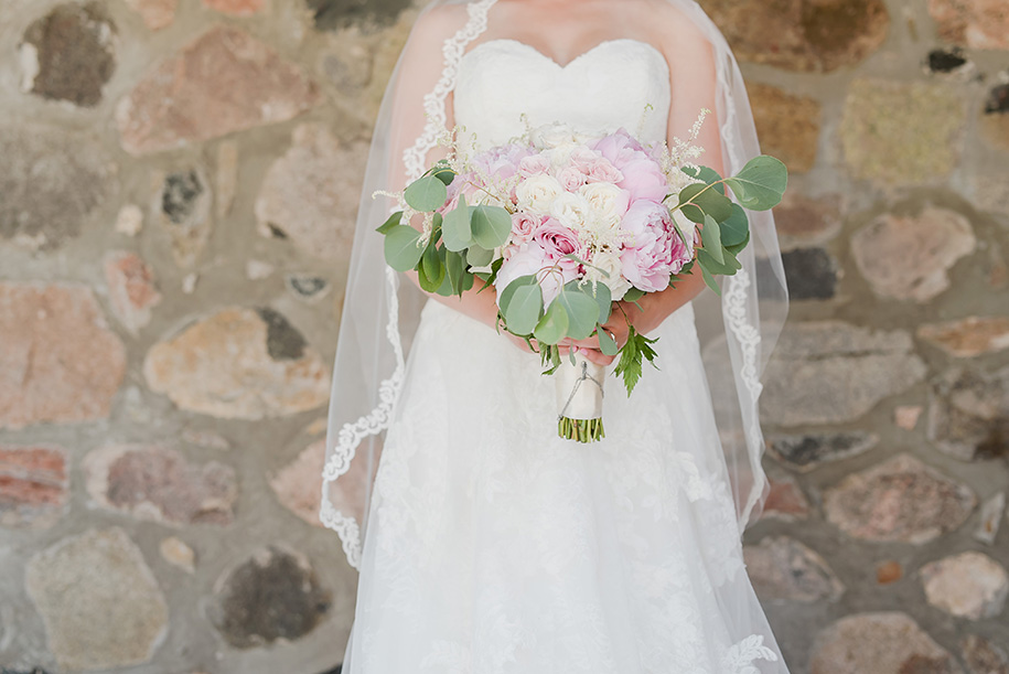 the valley at frutig farms outdoor barn wedding49