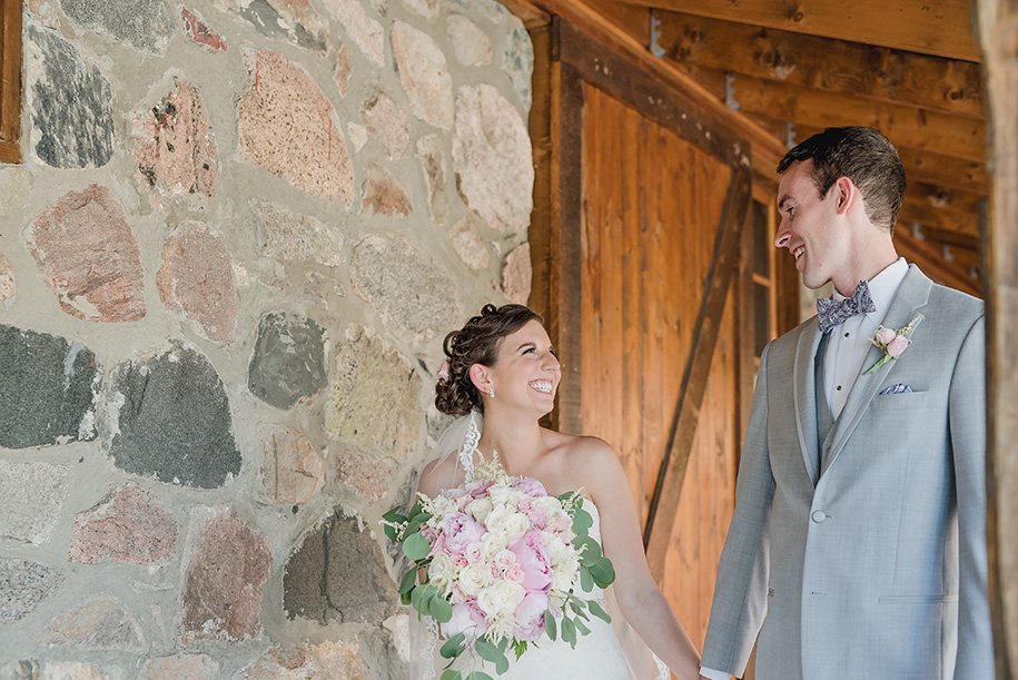 the valley at frutig farms outdoor barn wedding59