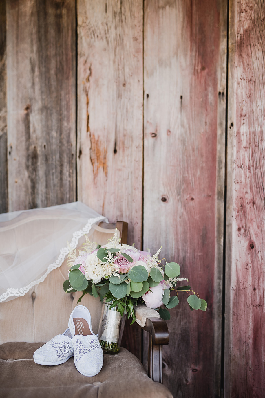 the valley at frutig farms outdoor barn wedding8