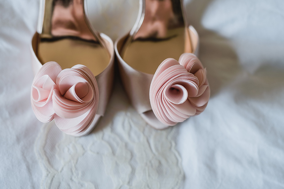 blush-and-maroon-meadow-brook-hall-wedding-in-rochester-michigan11