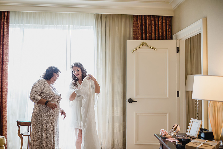 blush-and-maroon-meadow-brook-hall-wedding-in-rochester-michigan14