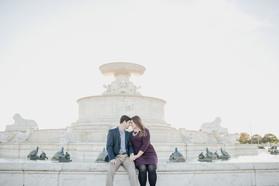 Detroit Michigan Detroit Institute of Arts and Belle Isle Engagement Session by Kari Dawson Photography. Top rated Metro Detroit Engagement and Wedding Documentary Photographer.