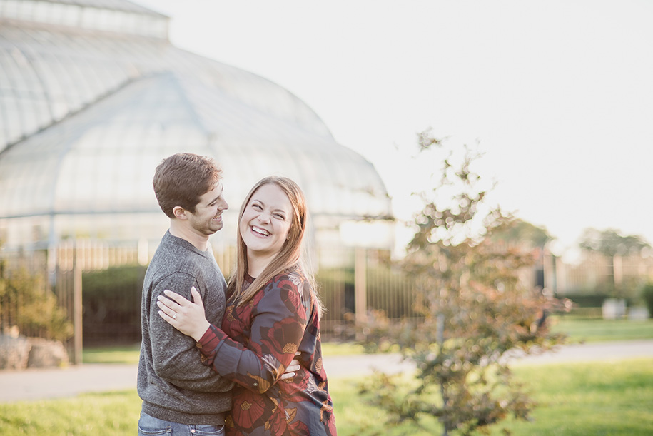 Detroit Michigan Detroit Institute of Arts and Belle Isle Engagement Session by Kari Dawson Photography. Top rated Metro Detroit Engagement and Wedding Documentary Photographer.