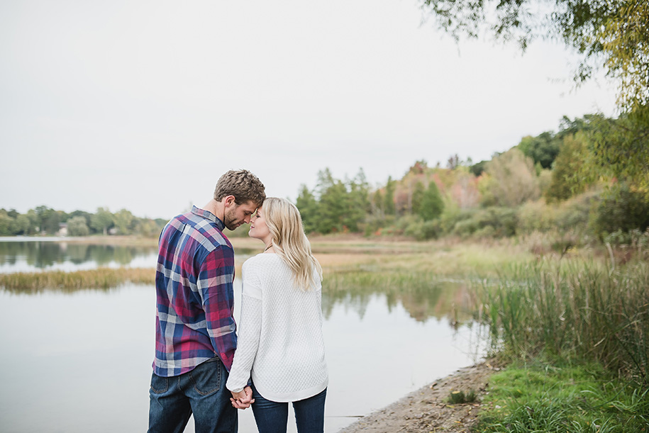 lake-engagement-session-at-brighton-state-recreation-area10