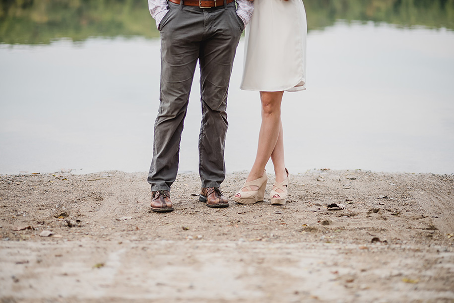 lake-engagement-session-at-brighton-state-recreation-area15