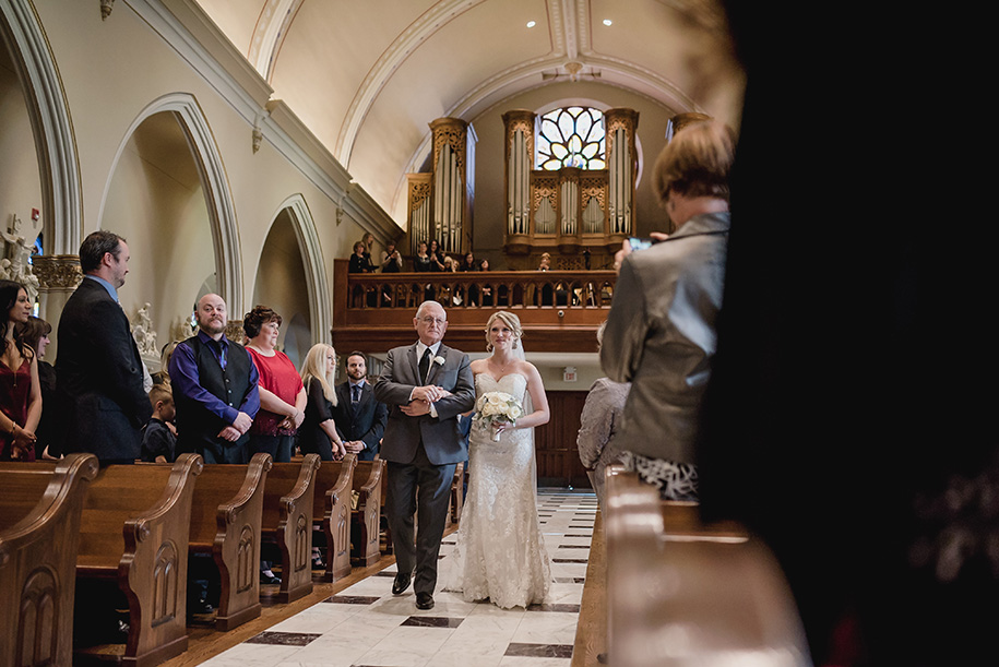 waterview-loft-at-port-detroit-fall-wedding47