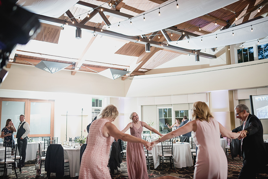 Oak Pointe Country Club Outdoor Summer Wedding124