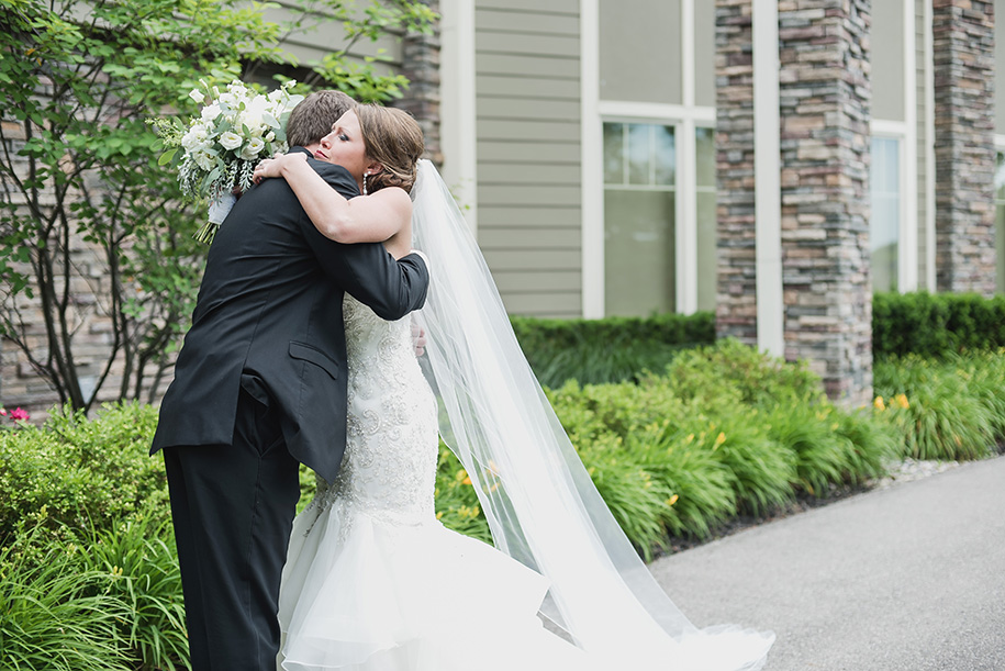 Oak Pointe Country Club Outdoor Summer Wedding40