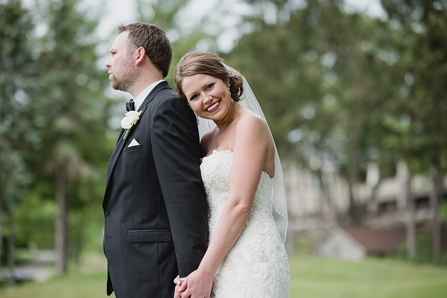 Oak Pointe Country Club Outdoor Summer Wedding59