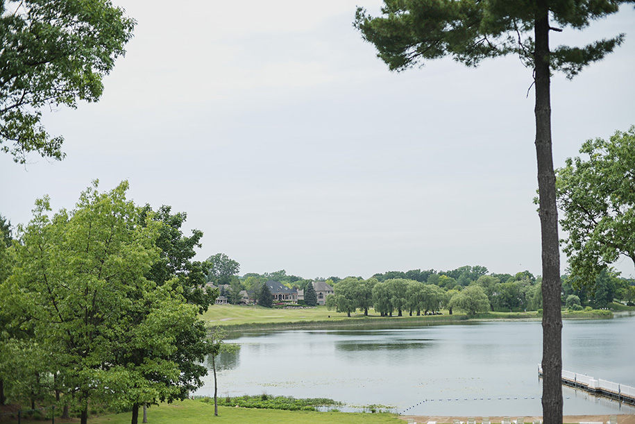 Oak Pointe Country Club Outdoor Summer Wedding63