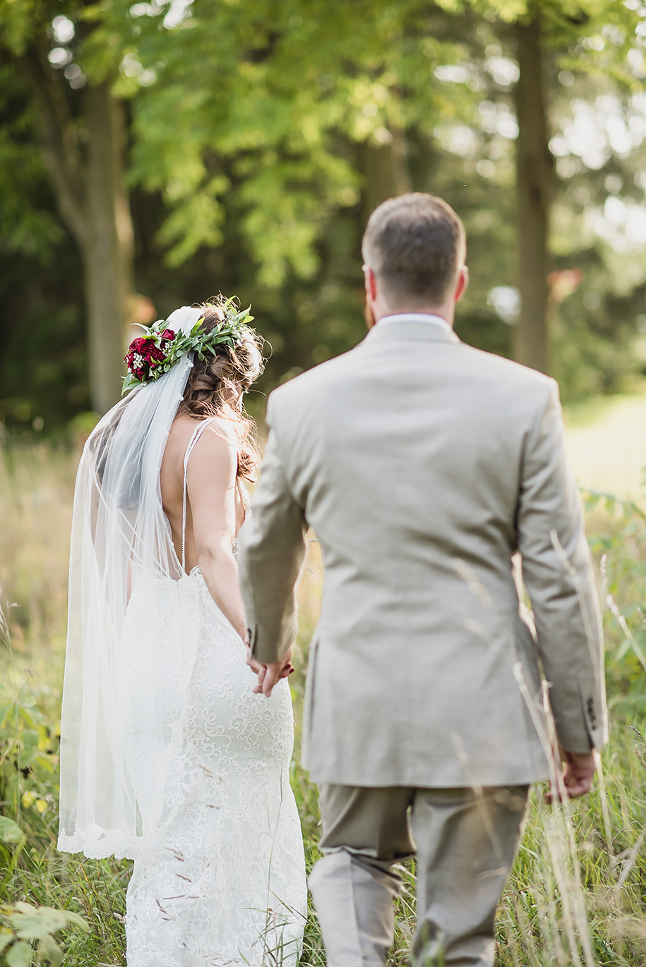 Michigan Outdoor Farm Wedding43