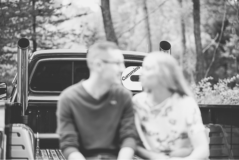 Fall Engagement Session at Paint Creek Cider Mill-16