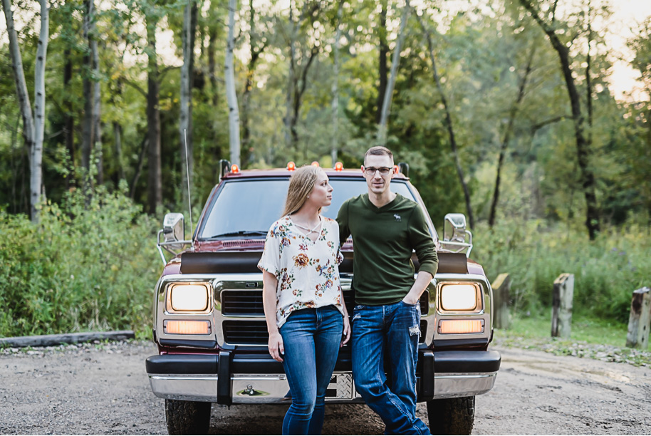 Fall Engagement Session at Paint Creek Cider Mill-6