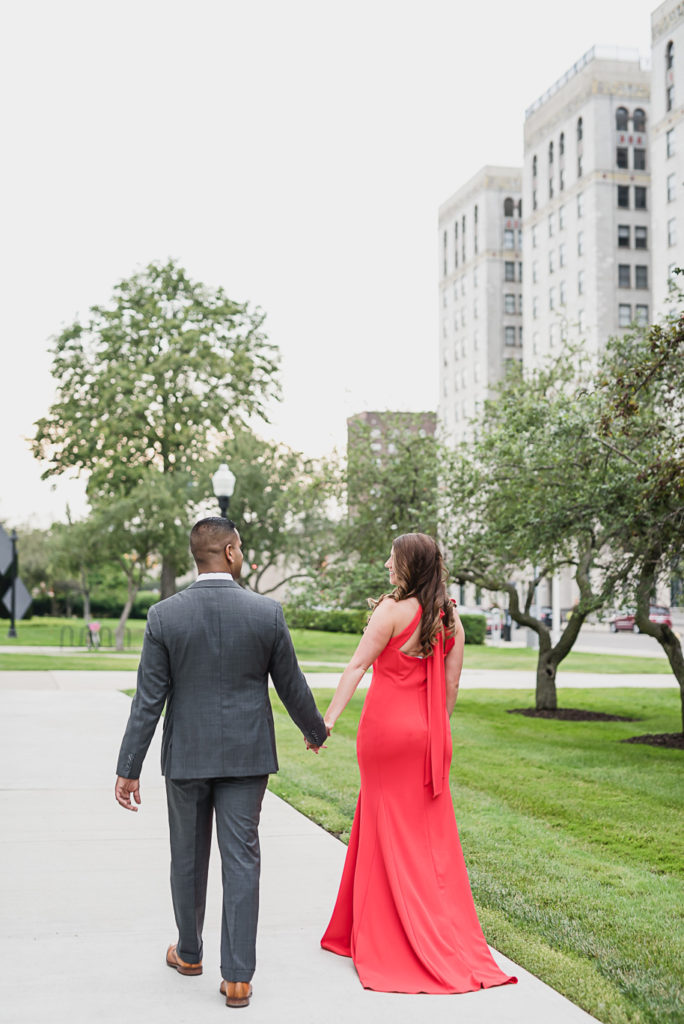 Downtown Detroit Engagement Session at the DIA - Detroit Institute of Arts - by Kari Dawson Photography