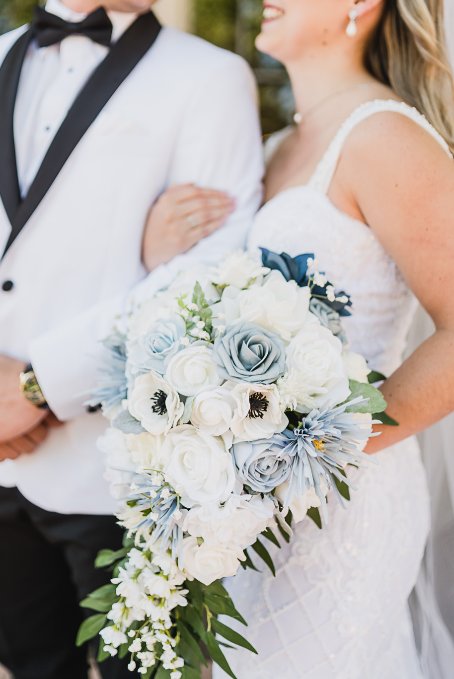 Dusty blue and white black-tie summer Pine Knob wedding in Clarkston, Michigan provided by Kari Dawson, top-rated Metro Detroit wedding photogapher, and her team.