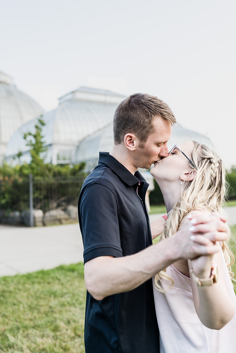 Romantic summer Belle Isle engagement photos in Detroit, Michigan provided by Kari Dawson top-rated Detroit wedding photographer.