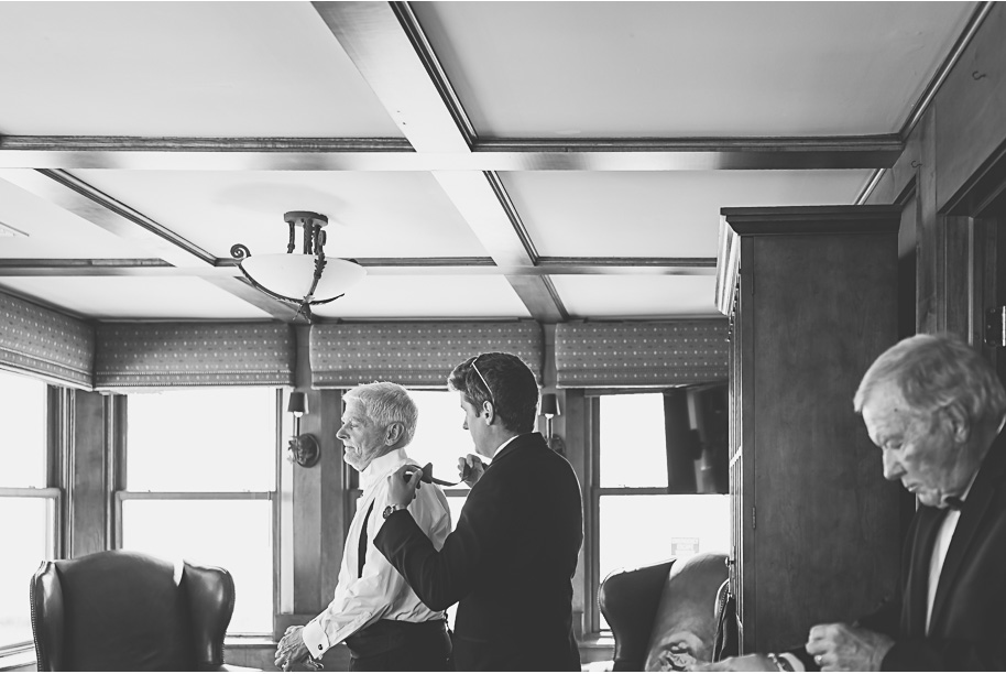 A fall Grosse Pointe Yacht Club wedding in Grosse Pointe, Michigan provided by Kari Dawson, top-rated Metro Detroit wedding photographer, and her team.