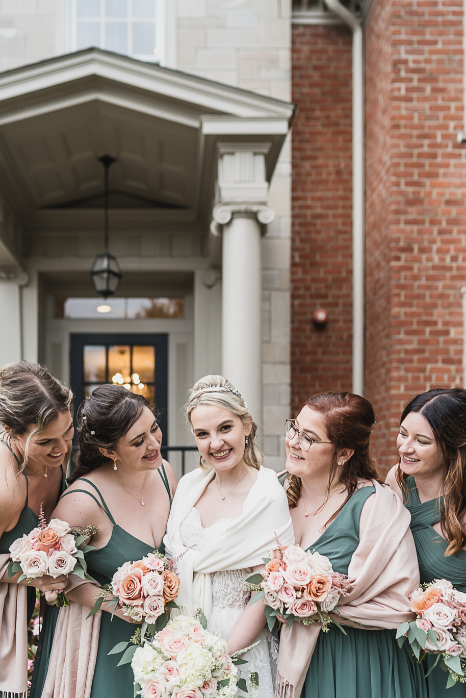 A fall Community House wedding in Birmingham, Michigan provided by Kari Dawson, top-rated Birmingham wedding photographer, and her team.