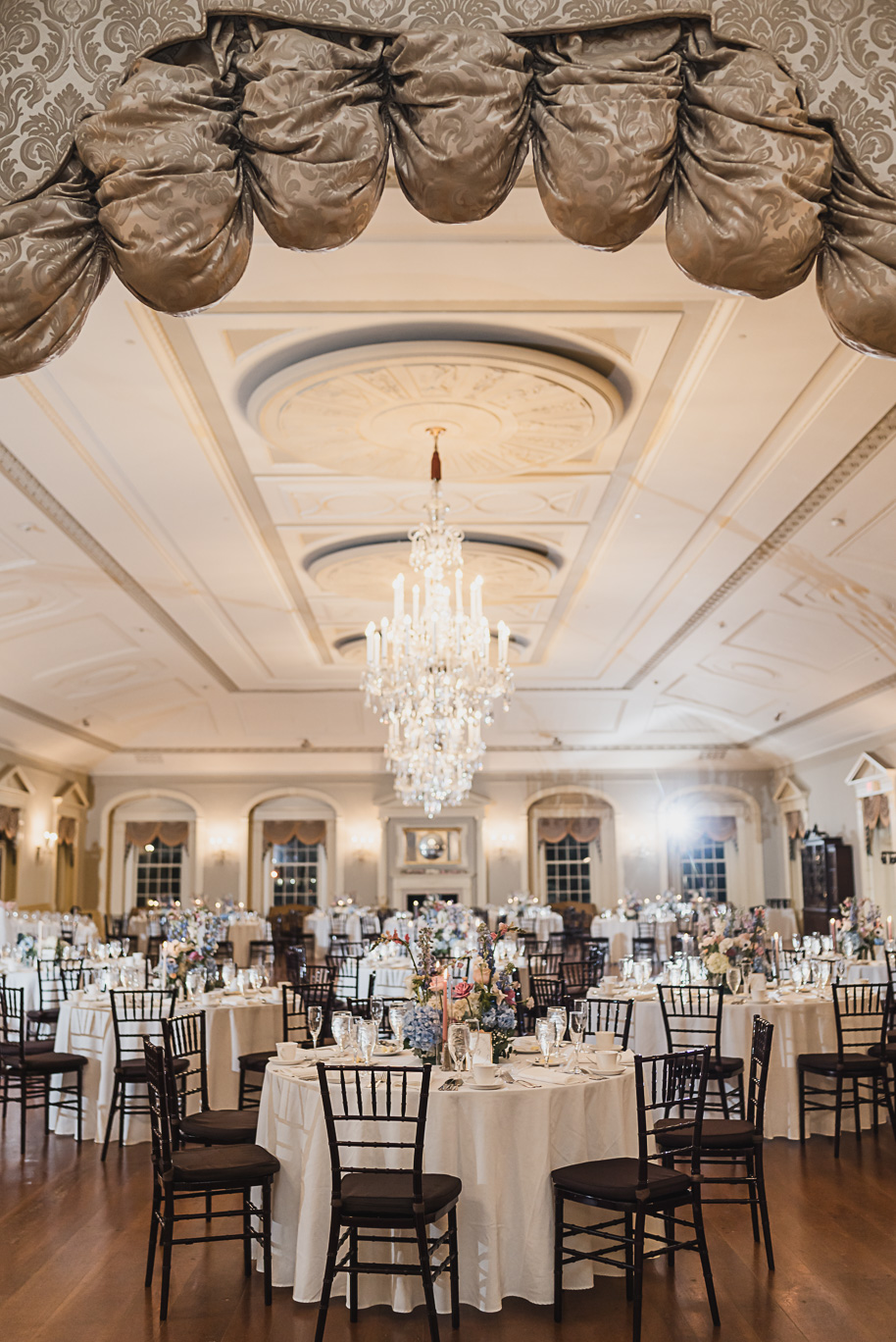 A classic and romantic winter Lovett Hall wedding at Greenfield Village in Dearborn Michigan provided by Kari Dawson top-rated Detroit wedding photographer.