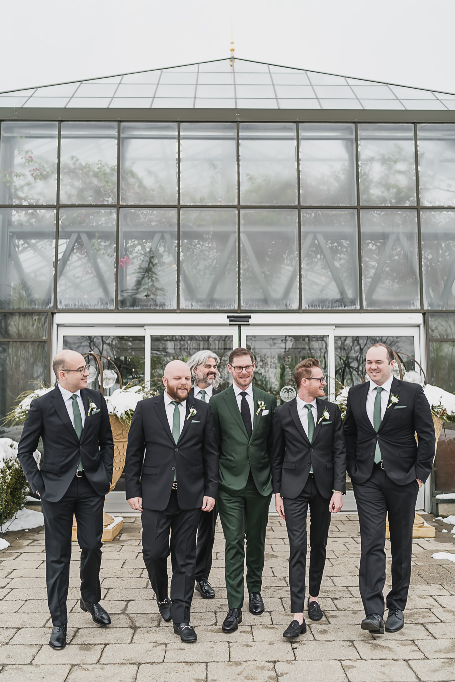 A magical winter Planterra garden wedding with a green color palette in West Bloomfield, Michigan provided by Kari Dawson Photograhy.
