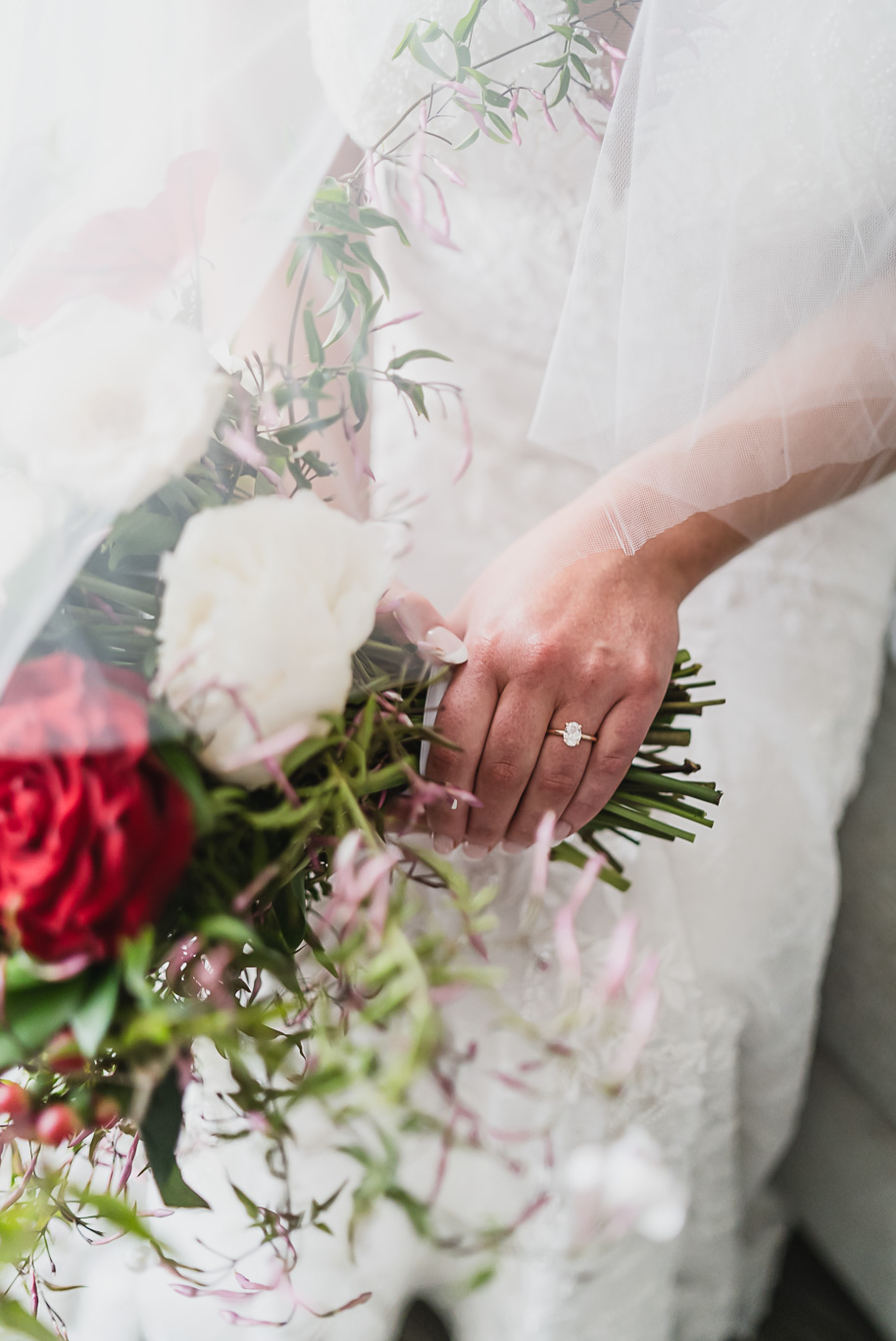 A vibrant classic Colony Club wedding in downtown Detroit Michigan provided by Kari Dawson, top-rated Detroit wedding photographer, and her team.