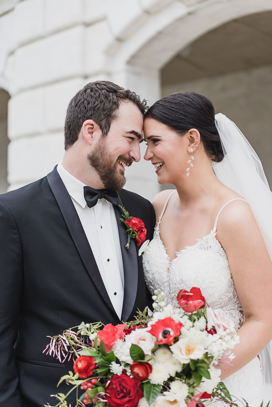 A vibrant classic Colony Club wedding in downtown Detroit Michigan provided by Kari Dawson, top-rated Detroit wedding photographer, and her team.