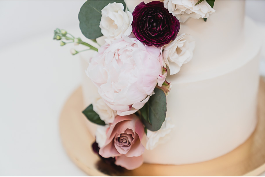 A classic black-tie summer Palestinian wedding in Detroit at the Colony Club by Kari Dawson, top-rated Detroit wedding photographer, and her team.