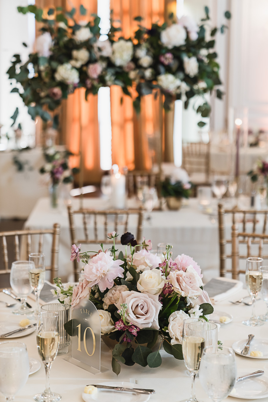 A classic black-tie summer Palestinian wedding in Detroit at the Colony Club by Kari Dawson, top-rated Detroit wedding photographer, and her team.