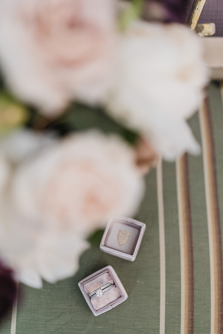 A classic black-tie summer Palestinian wedding in Detroit at the Colony Club by Kari Dawson, top-rated Detroit wedding photographer, and her team.