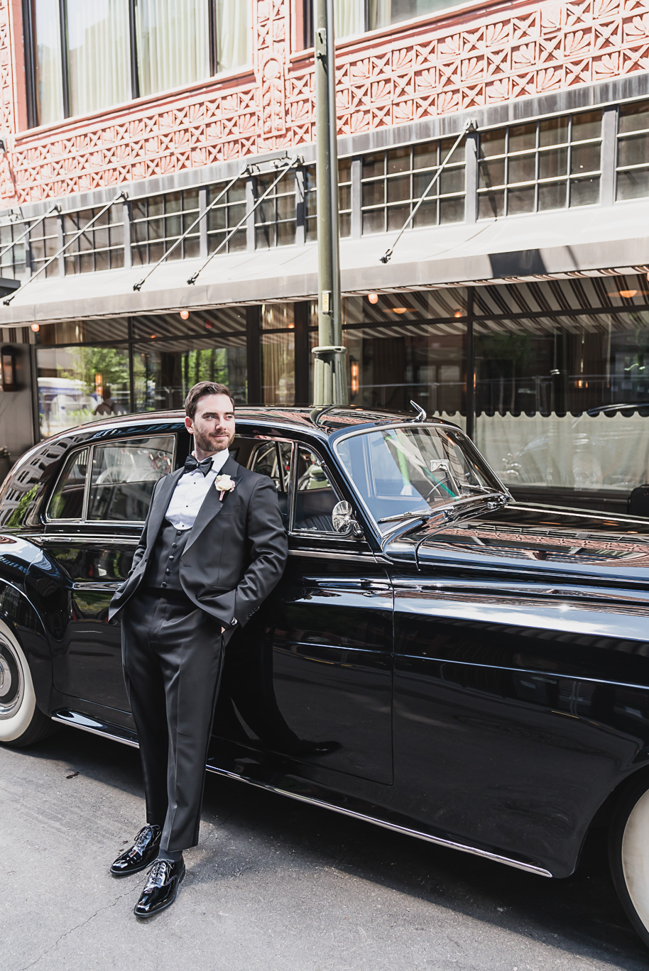 A classic black-tie summer Palestinian wedding in Detroit at the Colony Club by Kari Dawson, top-rated Detroit wedding photographer, and her team.