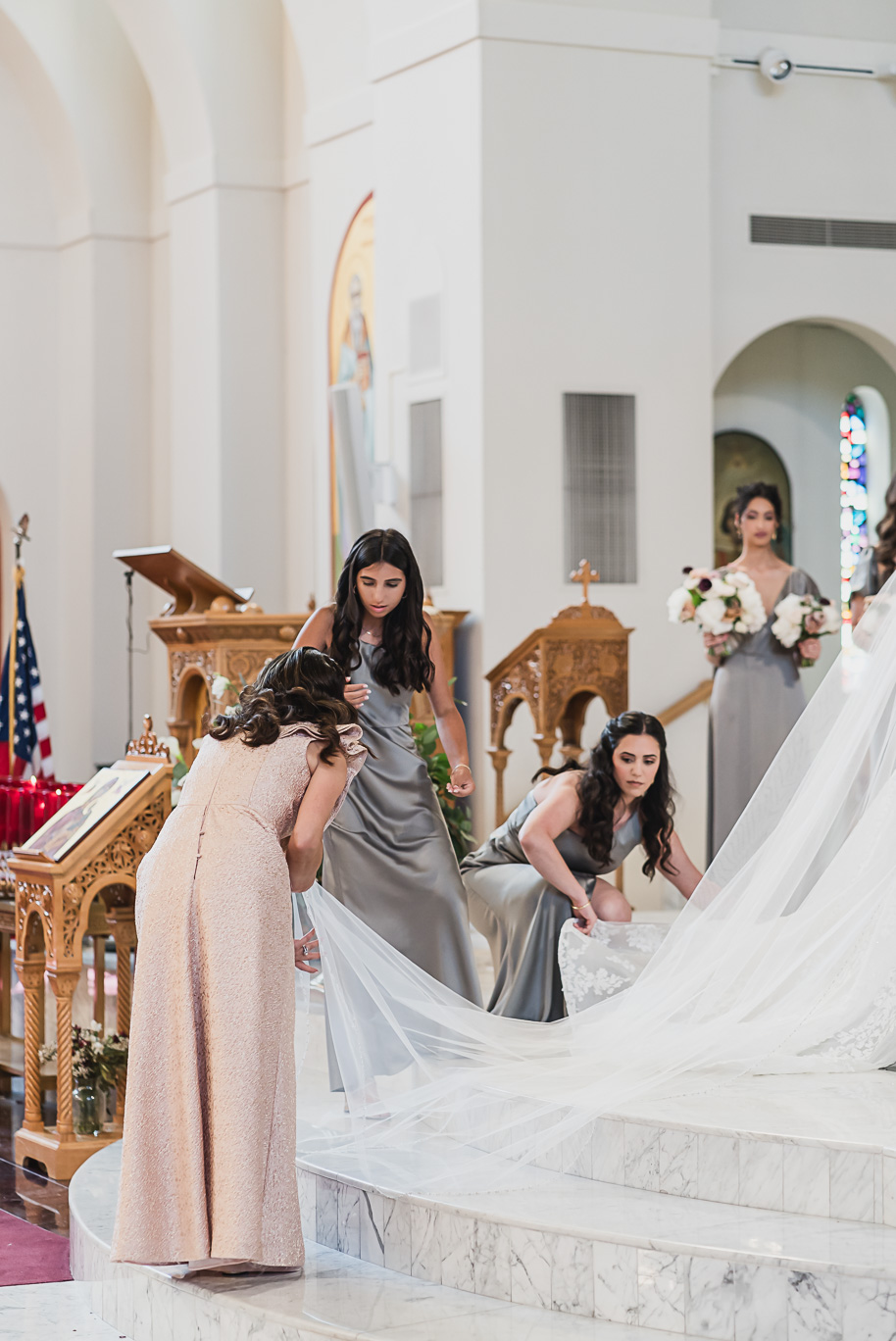 A classic black-tie summer Palestinian wedding in Detroit at the Colony Club by Kari Dawson, top-rated Detroit wedding photographer, and her team.