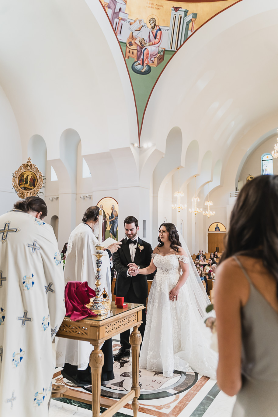 A classic black-tie summer Palestinian wedding in Detroit at the Colony Club by Kari Dawson, top-rated Detroit wedding photographer, and her team.