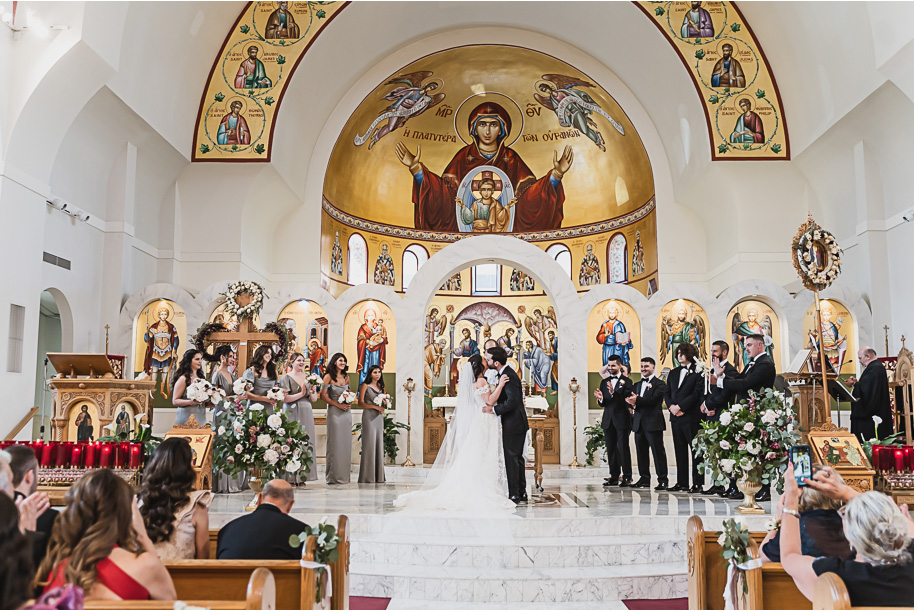 A classic black-tie summer Palestinian wedding in Detroit at the Colony Club by Kari Dawson, top-rated Detroit wedding photographer, and her team.