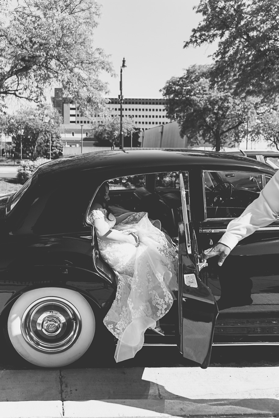 A classic black-tie summer Palestinian wedding in Detroit at the Colony Club by Kari Dawson, top-rated Detroit wedding photographer, and her team.