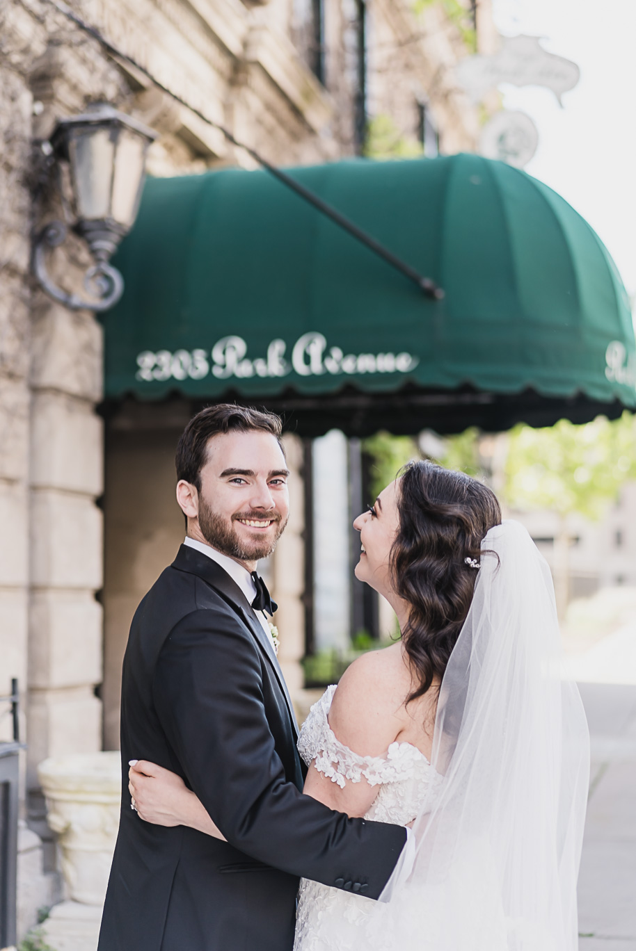 A classic black-tie summer Palestinian wedding in Detroit at the Colony Club by Kari Dawson, top-rated Detroit wedding photographer, and her team.