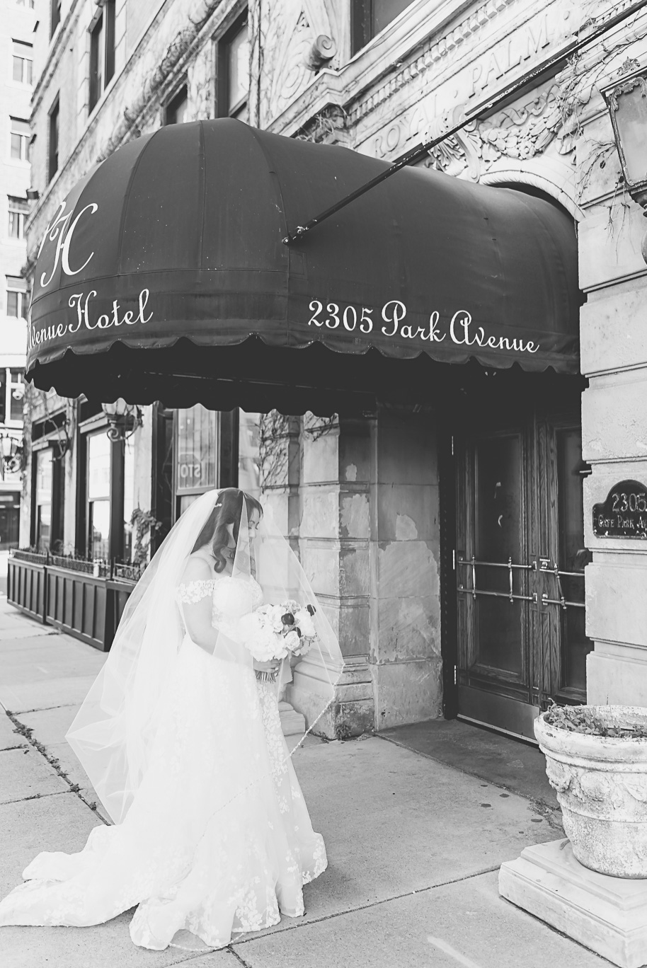 A classic black-tie summer Palestinian wedding in Detroit at the Colony Club by Kari Dawson, top-rated Detroit wedding photographer, and her team.