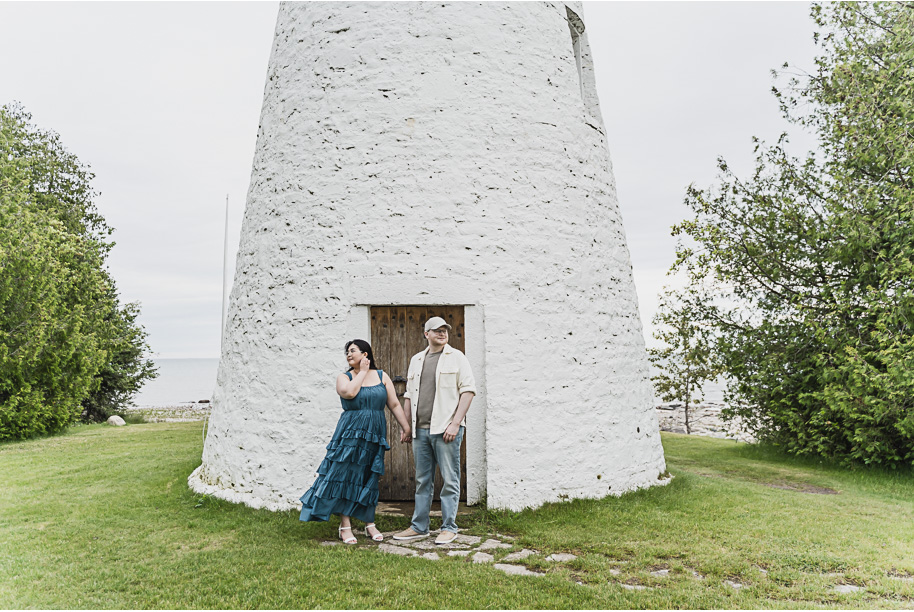 A northern Michigan engagement session on Lake Huron in Presque Isle by top-rated Norhtern Michigan wedding photographer, Kari Dawson.