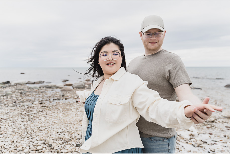 A northern Michigan engagement session on Lake Huron in Presque Isle by top-rated Norhtern Michigan wedding photographer, Kari Dawson.