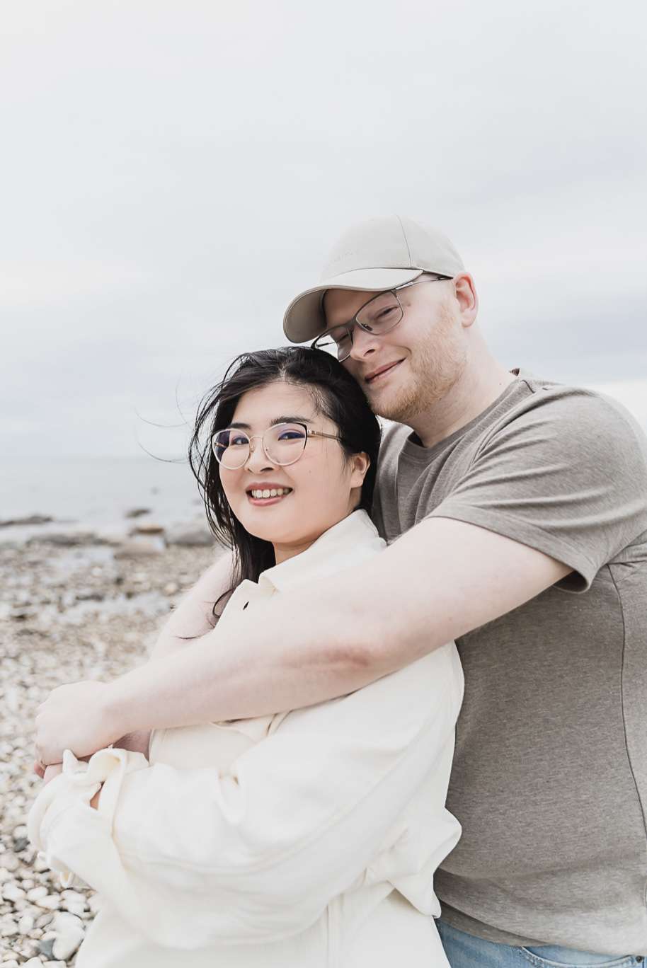 A northern Michigan engagement session on Lake Huron in Presque Isle by top-rated Norhtern Michigan wedding photographer, Kari Dawson.