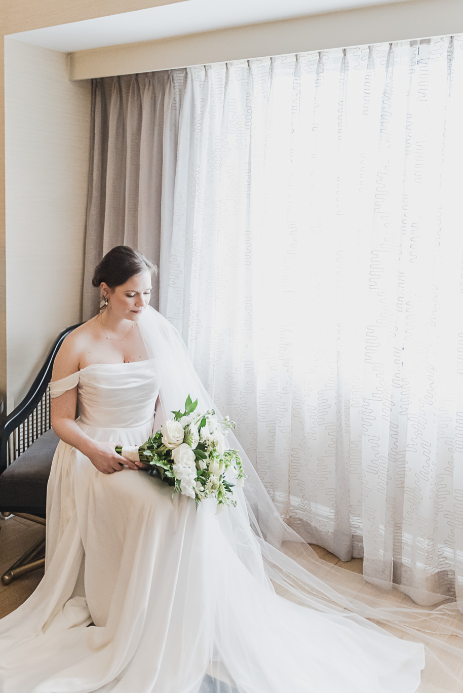 A spring black and white Lovett Hall wedding at Greenfield Village in Dearborn, Michigan provided by Kari Dawson Photography.