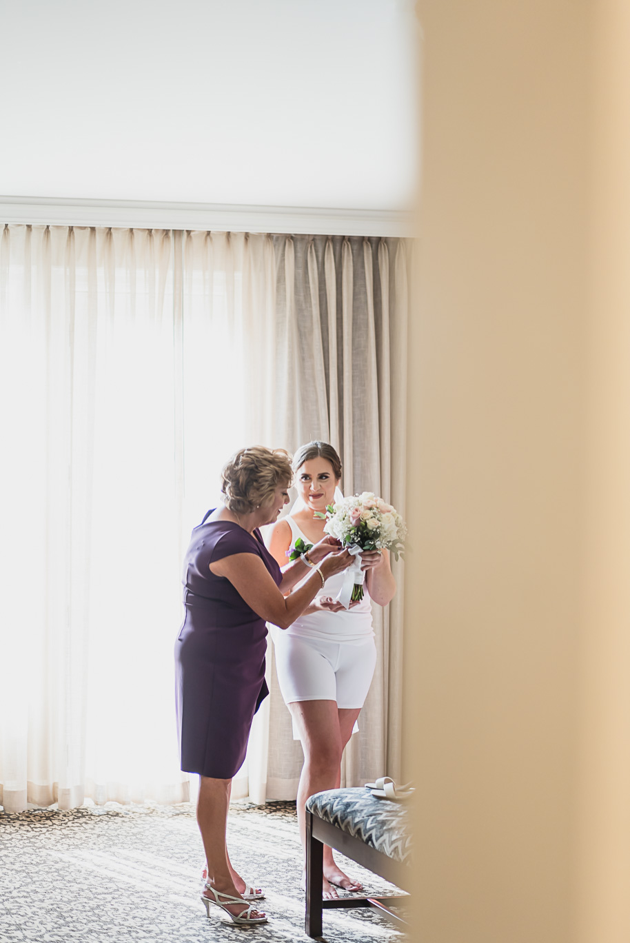 A romantic late summer intimate wedding at the Royal Park Hotel in Rochester, Michigan provided by top-rated Rochester wedding photograher Kari Dawson and her team.