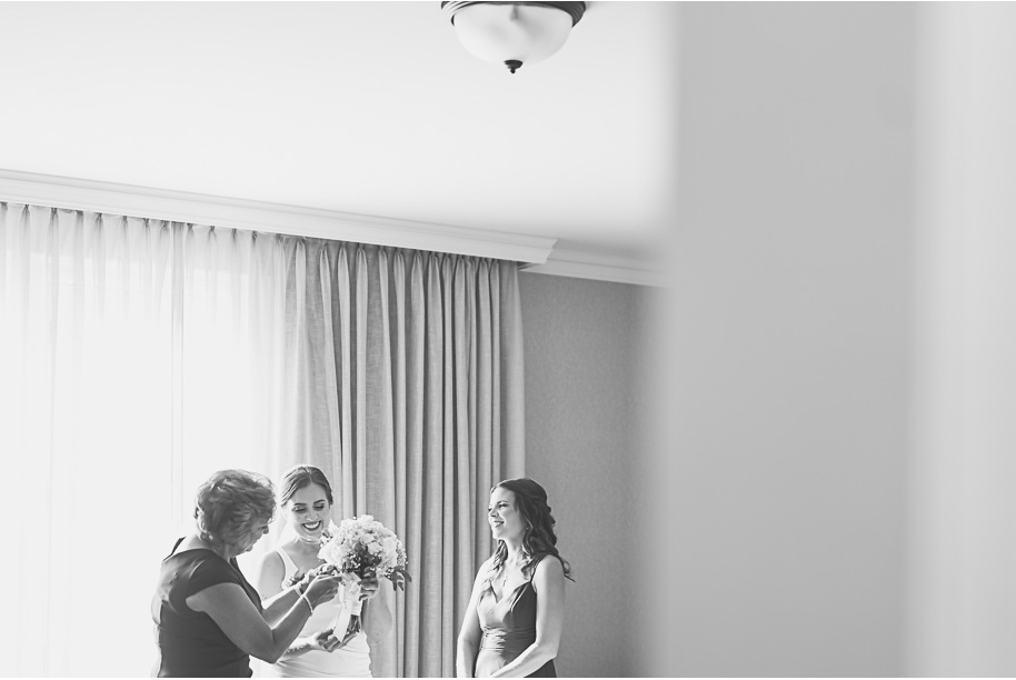 A romantic late summer intimate wedding at the Royal Park Hotel in Rochester, Michigan provided by top-rated Rochester wedding photograher Kari Dawson and her team.